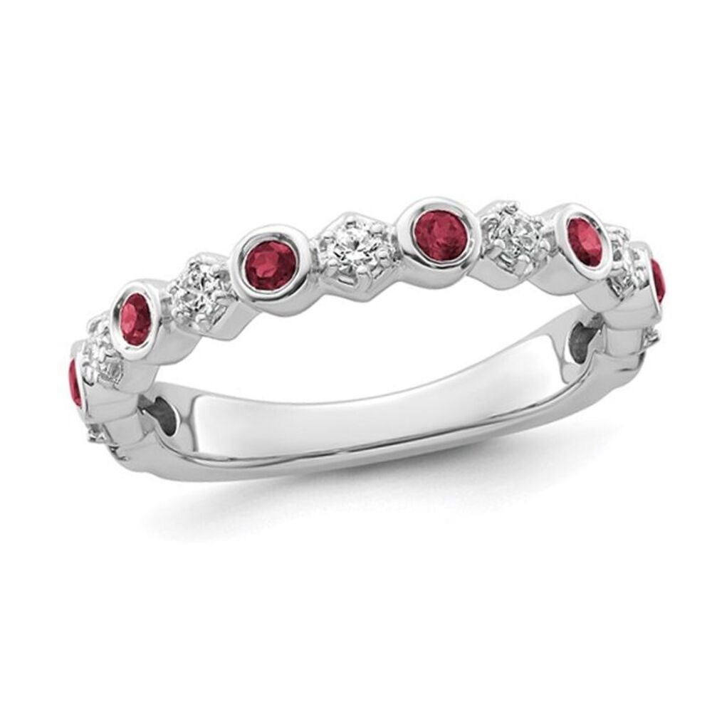 2/5 Carat (ctw) Ruby Band i14K White Gold with 1/4 Carat (ctw) Diamonds